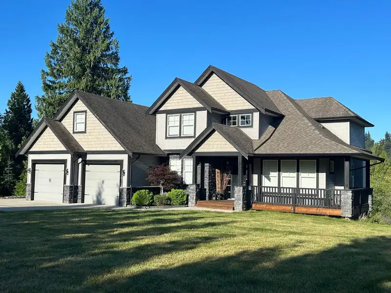 34324 WHITE AVENUE - photo 1 of 32