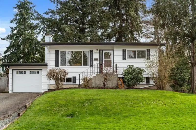 34508 ETON CRESCENT - photo 1 of 32