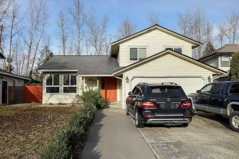 32275 CLINTON AVENUE - photo 3 of 31