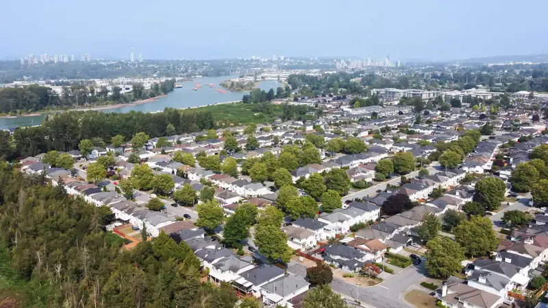 5240 OLIVER DRIVE - photo 4 of 37
