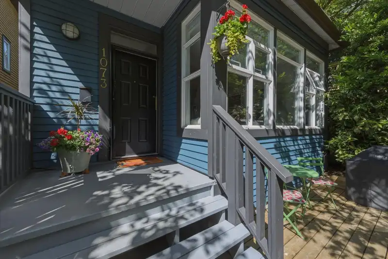 1073 E PENDER STREET - photo 1 of 40