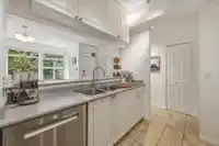 1073 E PENDER STREET - thumbnail 11