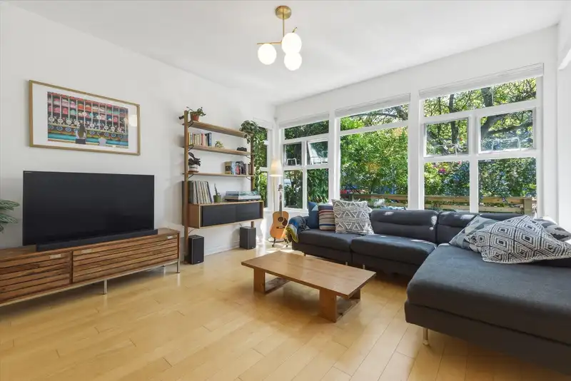 1073 E PENDER STREET - photo 3 of 40