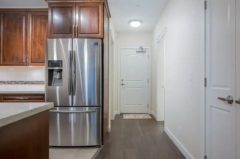 A107 20716 WILLOUGHBY TOWN CENTRE DRIVE - photo 4 of 40