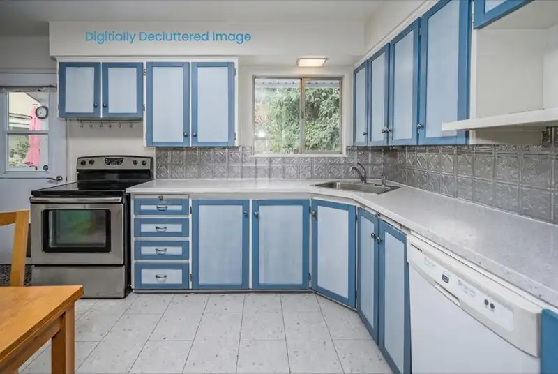 6380 CHATSWORTH ROAD - photo 4 of 12
