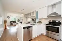 3 8476 207A STREET - thumbnail 2