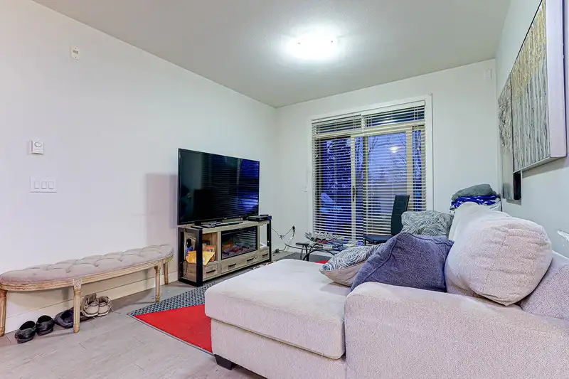 306 20058 FRASER HIGHWAY - photo 3 of 16