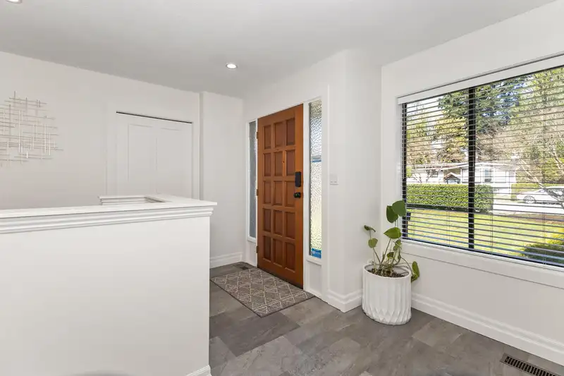 34258 REDWOOD AVENUE - photo 2 of 40