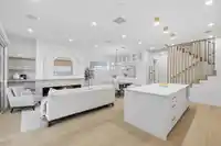 1 810 E 22ND AVENUE - thumbnail 4