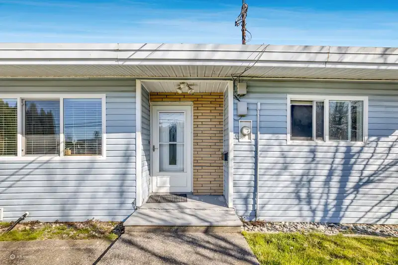 41965 YARROW CENTRAL ROAD - photo 4 of 22