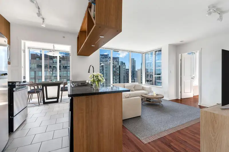 1708 1001 RICHARDS STREET - photo 1 of 16