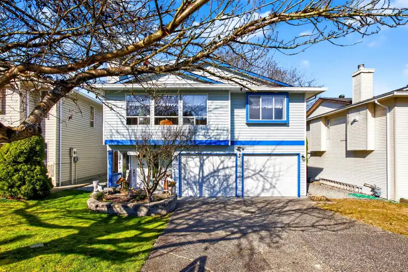 22475 STRENG AVENUE - photo 1 of 40