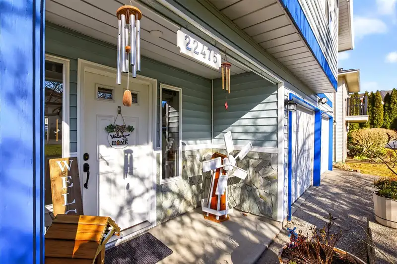 22475 STRENG AVENUE - photo 4 of 40