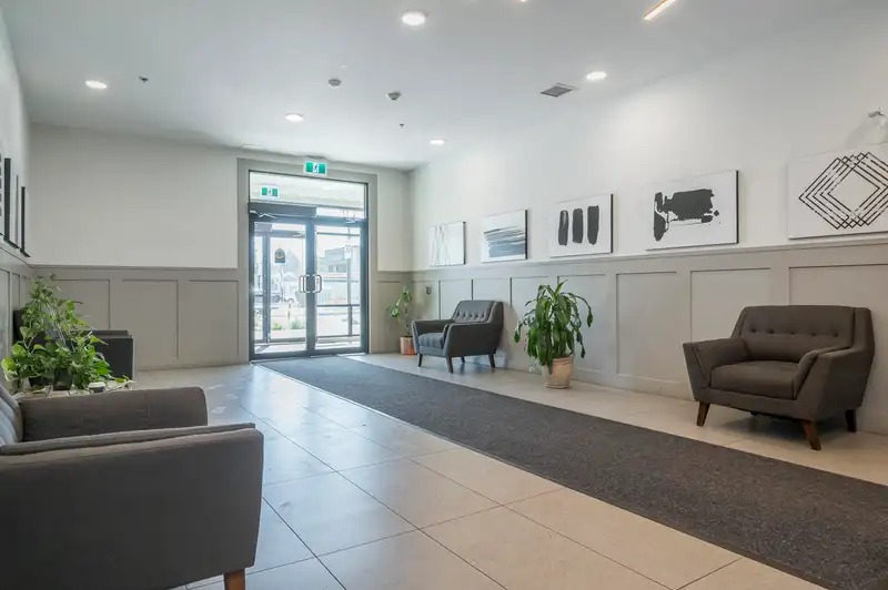 310-311 2493 MONTROSE AVENUE - photo 4 of 38