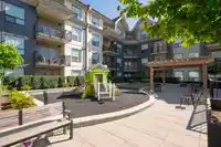 310-311 2493 MONTROSE AVENUE - thumbnail 34