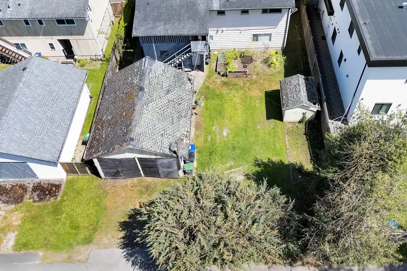 7845 122A STREET - photo 3 of 28