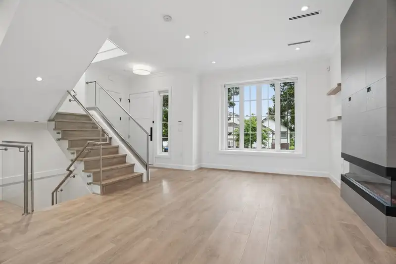 4728 LITTLE STREET - photo 3 of 29