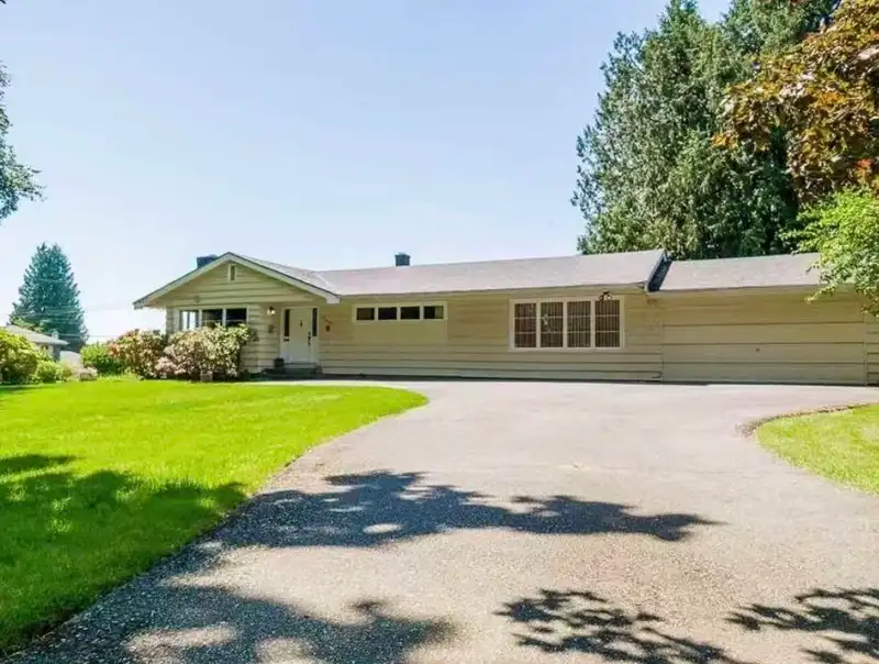 7441 MCKAY AVENUE - photo 1 of 14
