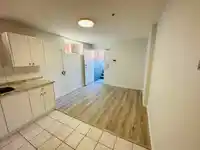 939 E 26TH AVENUE - thumbnail 3