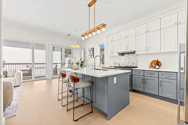 5079 ELGIN STREET - photo 4 of 39