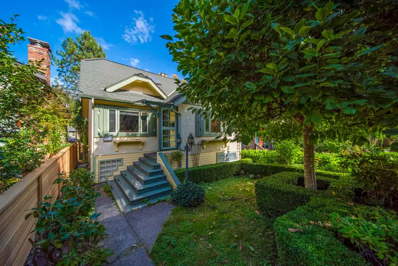 3519 W 14TH AVENUE - photo 2 of 35