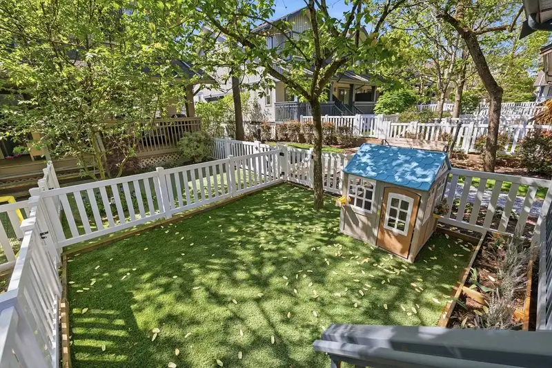 60 19250 65 AVENUE - photo 3 of 40