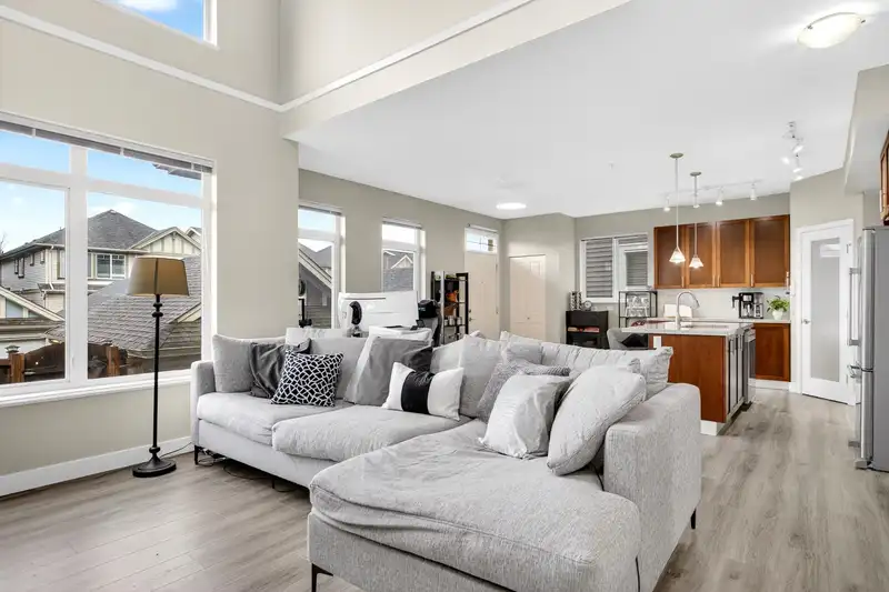 10115 240A STREET - photo 1 of 40
