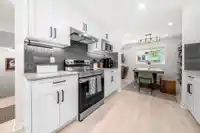 1206 PREMIER STREET - thumbnail 2
