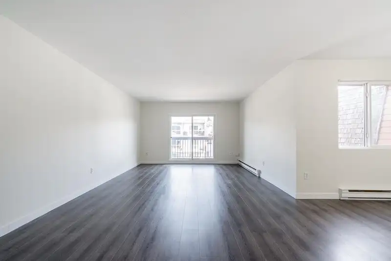 304 33850 FERN STREET - photo 3 of 30