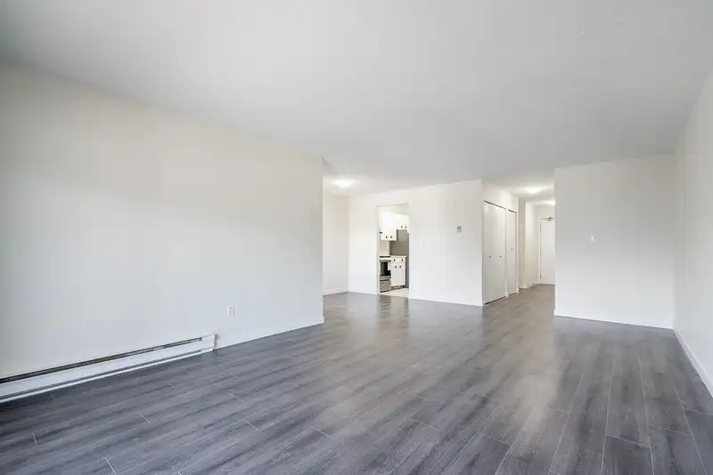 304 33850 FERN STREET - photo 4 of 30