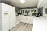 23252 CALVIN CRESCENT - thumbnail 3