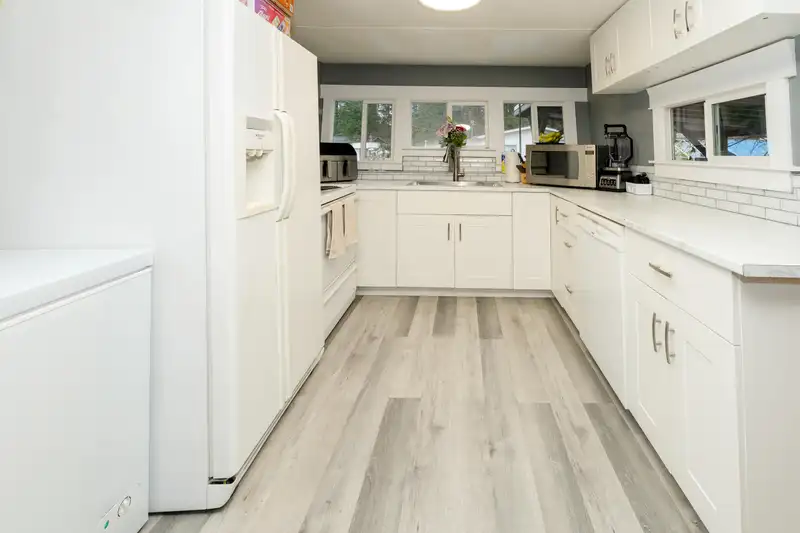 23252 CALVIN CRESCENT - photo 4 of 29