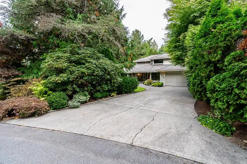 13197 AMBLE GREENE CLOSE - photo 1 of 40