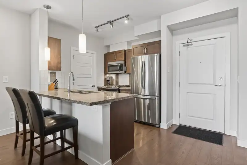 216 20068 FRASER HIGHWAY - photo 1 of 28