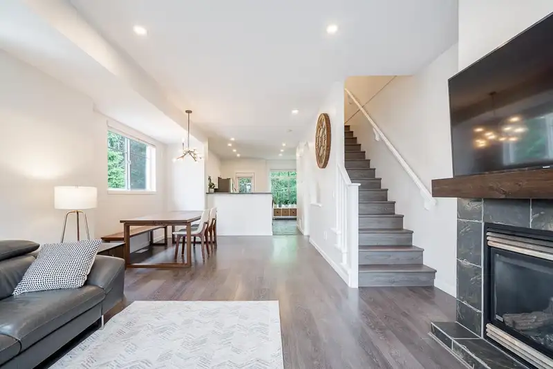27 2000 PANORAMA DRIVE - photo 3 of 17