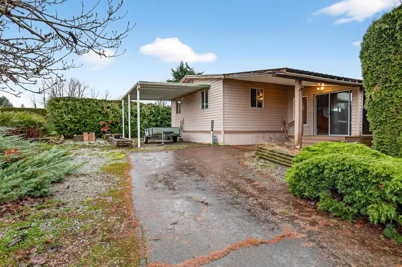 126 27111 0 AVENUE - photo 2 of 30
