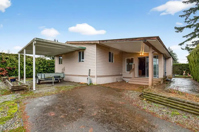 126 27111 0 AVENUE - photo 3 of 30