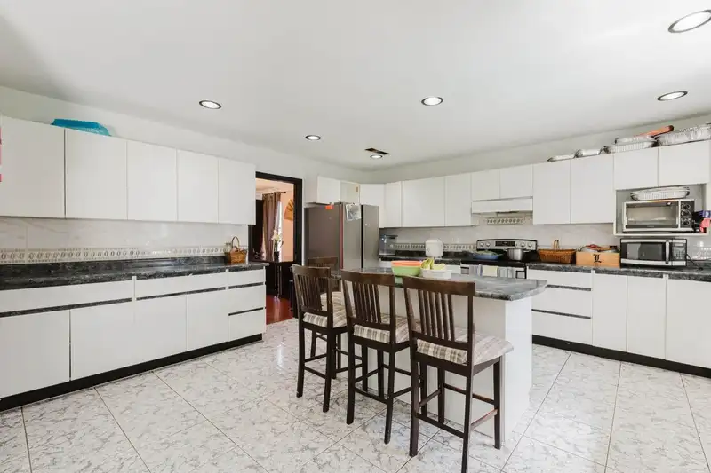 1226 SALTER STREET - photo 4 of 13