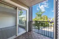 215 13555 GATEWAY DRIVE - thumbnail 9