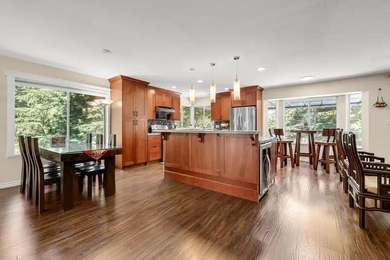 26115 124 AVENUE - photo 4 of 37