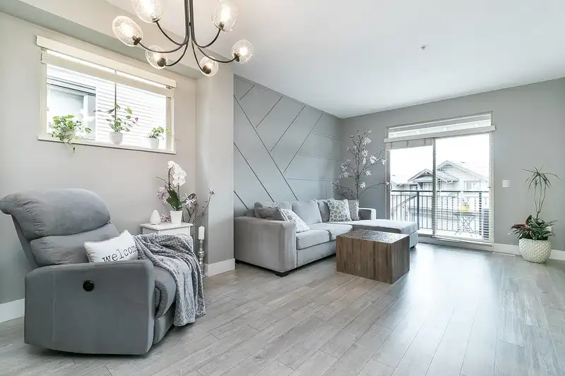 10 20326 68 AVENUE - photo 3 of 18