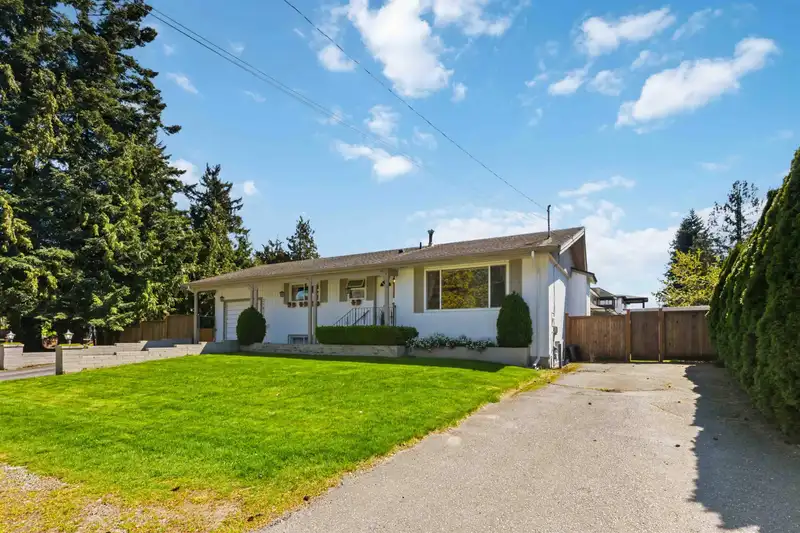 31806 CARLSRUE AVENUE - photo 3 of 15
