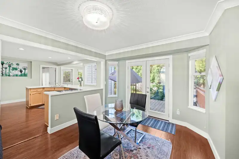 21558 86A CRESCENT - photo 4 of 25