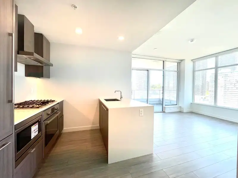1604 2351 BETA AVENUE - photo 3 of 26