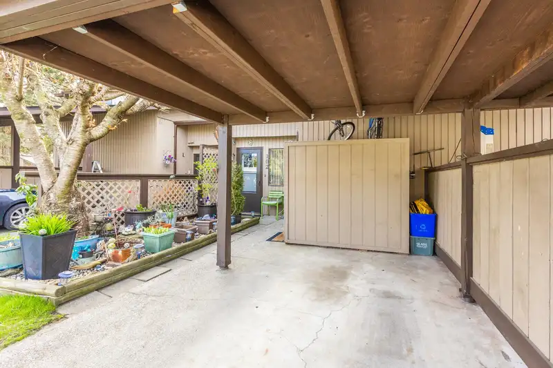 102 27044 32 AVENUE - photo 3 of 40