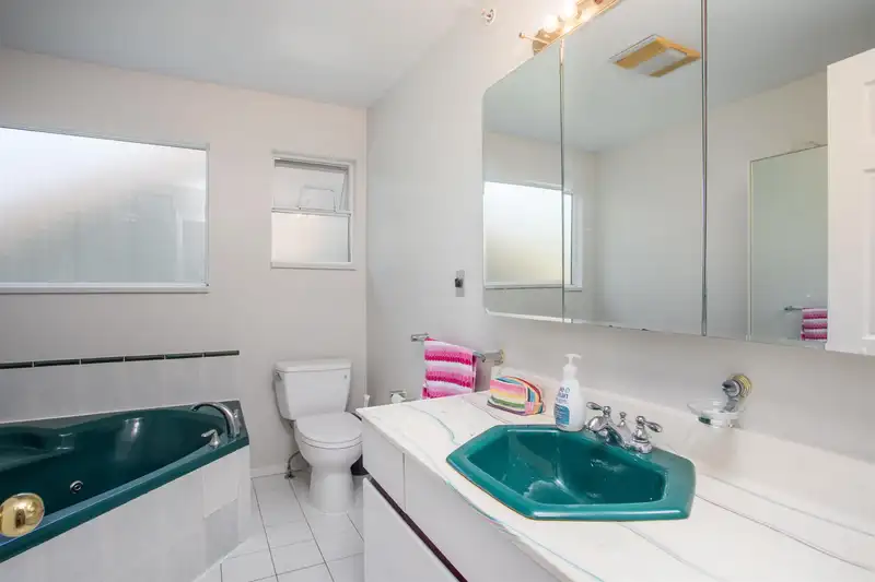 2945 W 12TH AVENUE - photo 4 of 40