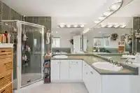 6740 150A STREET - thumbnail 13