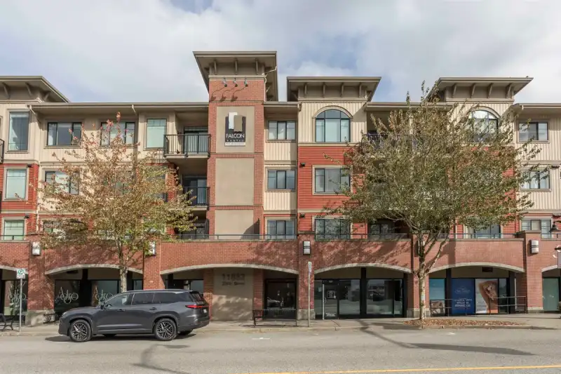 415 11882 226 STREET - photo 1 of 40