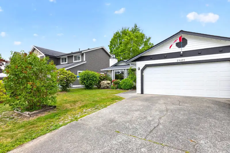 23425 WHIPPOORWILL AVENUE - photo 4 of 38