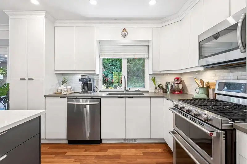 23594 108 AVENUE - photo 2 of 39